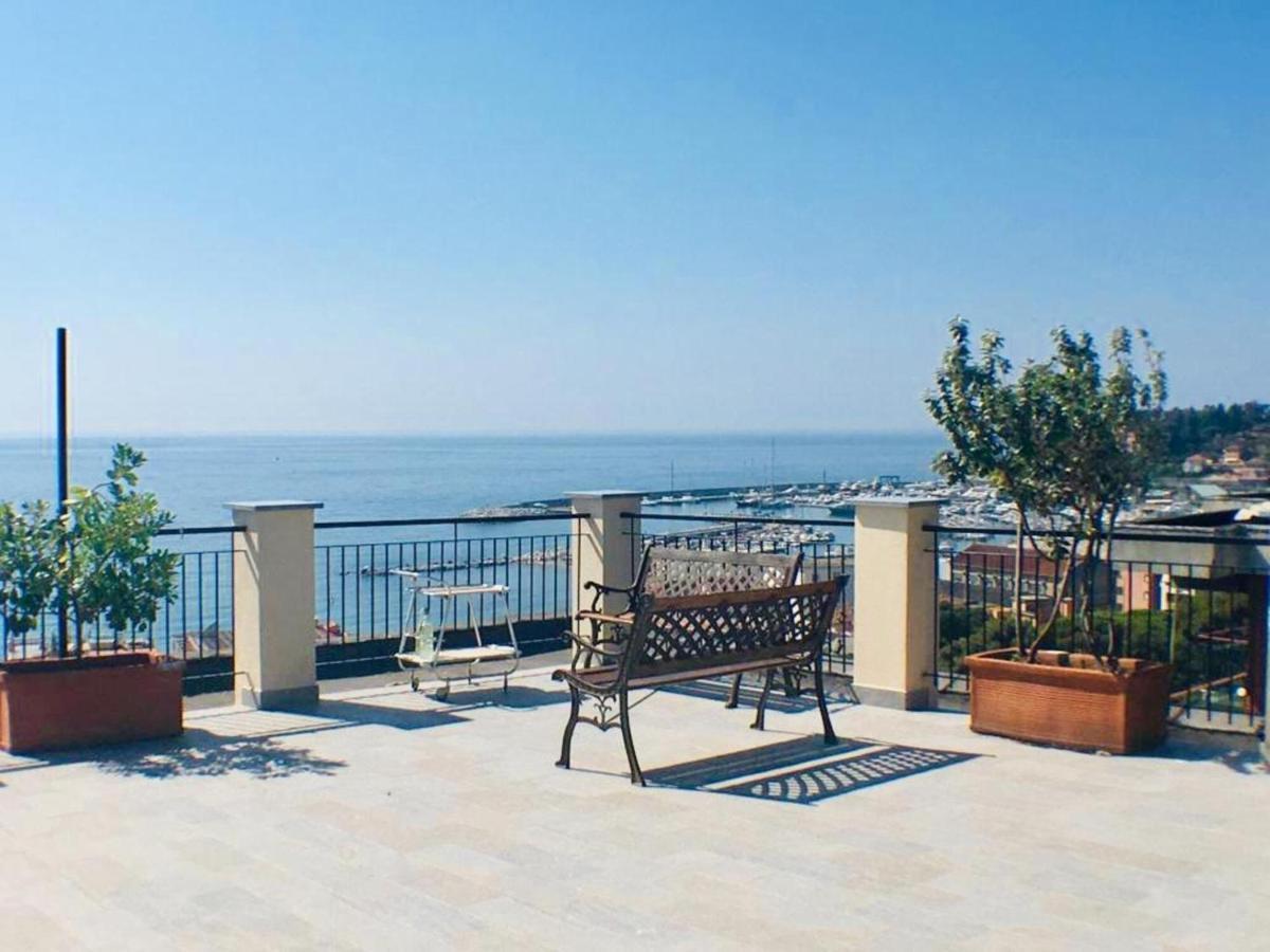 Riviera Mare Apartment Varazze Exterior photo